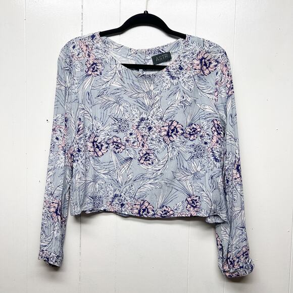 ASTR Floral Long Sleeve Boxy Cropped Top Women's Size Medium Buttoned Back - Picture 1 of 11